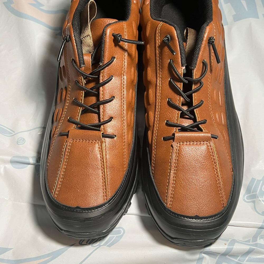 Used Off brand very light shoe